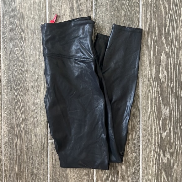 Spanx Faux Leather Leggings XL Black - Picture 3 of 4